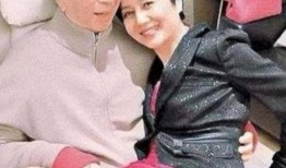 荣大夫爆料何鸿燊视频播放,一场豪门恩怨的真相大揭秘