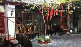 四合院我边做科研边吃瓜免费,科研与娱乐的和谐交响