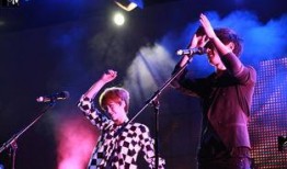 谭维维爆料张杰视频播放,揭秘背后故事