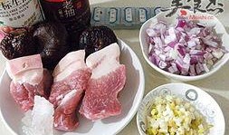 爆料卤肉饭团怎么做视频,一招解锁美味家常卤肉饭团
